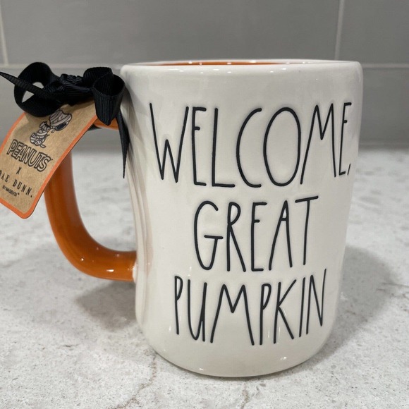 WELCOME, GREAT PUMPKIN Rae Dunn X Peanuts Linus Patch Halloween Mug - Picture 1 of 4
